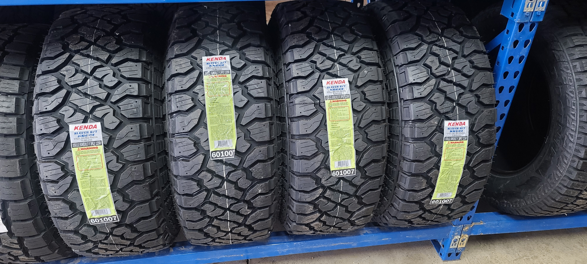 Kenda Klever R/T 35-inch off-road tires
